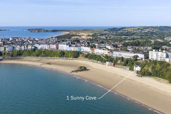 1 Sunny Cove - Direct Beach Access, Sea Views