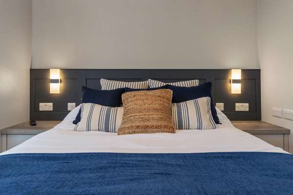 Golwg Y Môr - Sea View Cottage, Hot Tub, Dog Friendly, Parking