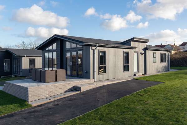 Hiraeth - Luxury Lodge with Hot Tub