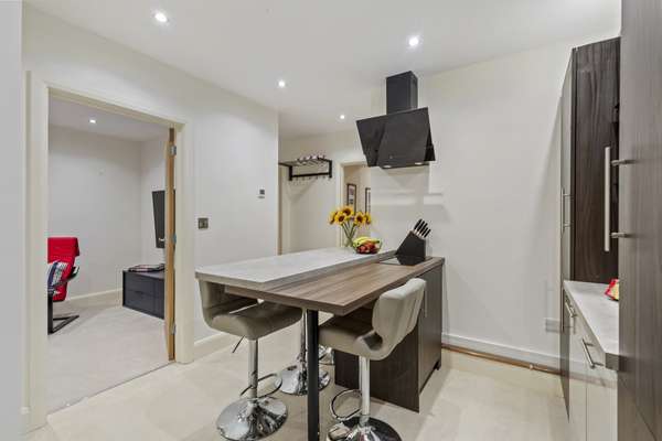 Monkstone View - Direct Beach Access, Close to Village