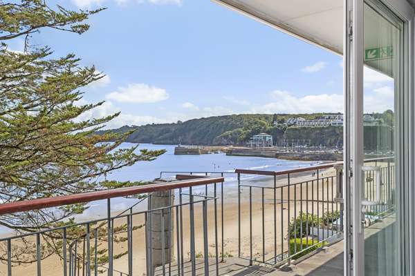 33 Beach Court - Direct Beach Access, Sea Views