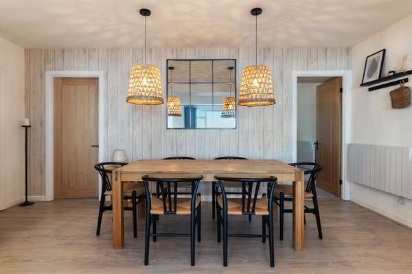 Sea View Apartment - Sea Front Apartment with Views