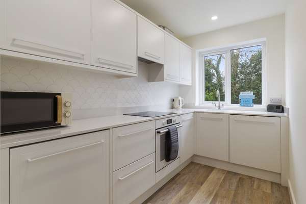 3 Monkstone Court - Close to Village and Beach