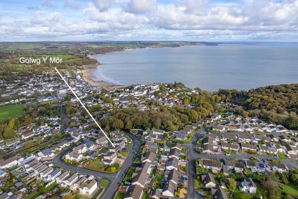 Golwg Y Môr - Sea View Cottage, Hot Tub, Dog Friendly, Parking