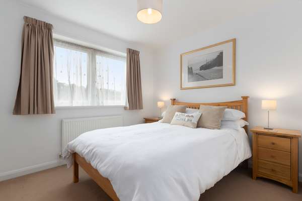 Oaklands - Lovely Cottage, Walk to Beach
