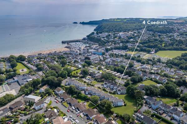 Harbour Reach - Short walk from beach and village, parking