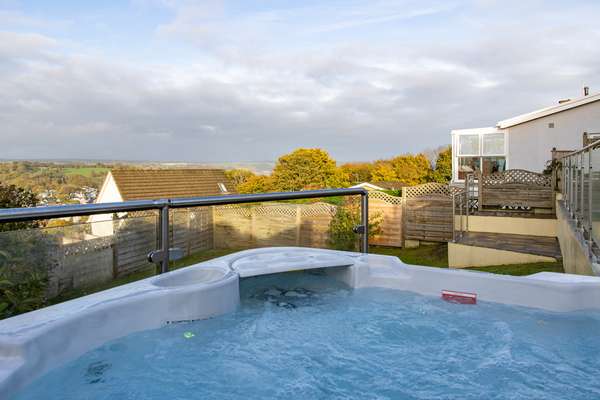 Golwg Y Môr - Sea View Cottage, Hot Tub, Dog Friendly, Parking