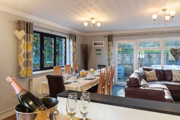 Hazelglade Cottage - Hot Tub, Games Room