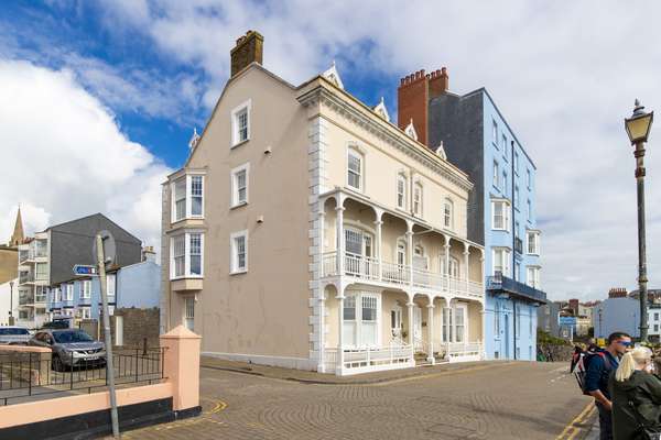St Catherines View - Heart of Tenby Sea Views