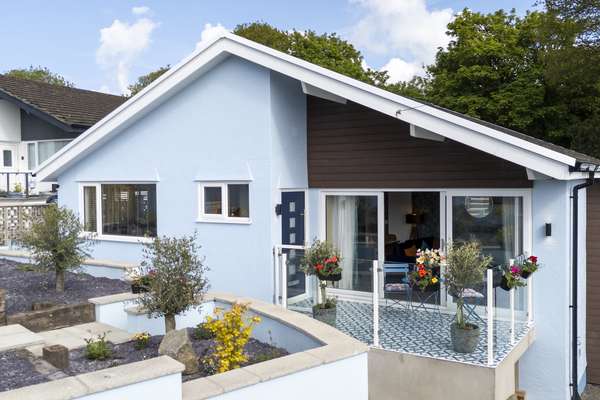 Bay View Cottage - Close to Village and Beach, Luxurious