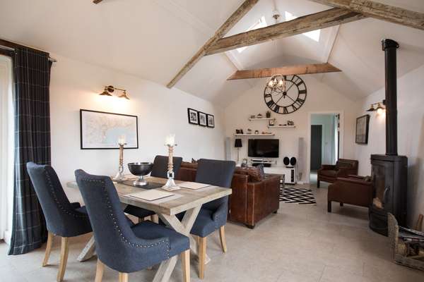 The Blacksmiths - Luxury Cottage, Country Views