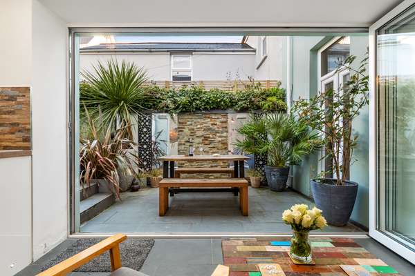 Sunbury Villa - Close to Tenby Town and Beaches