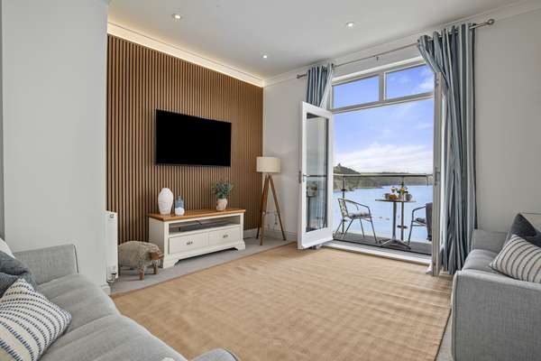 Royal Victoria Court 7 - Tenby Harbour, Sea Views