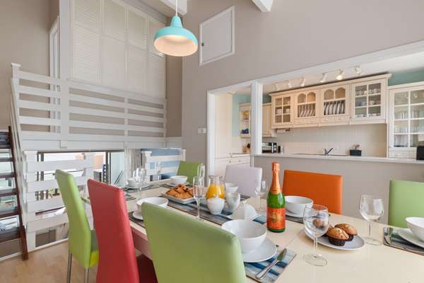 Cystanog Fach - Spectacular Sea Views, Balconies, Parking