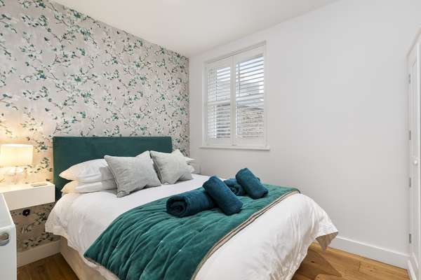 Azure - Sea View Apartment