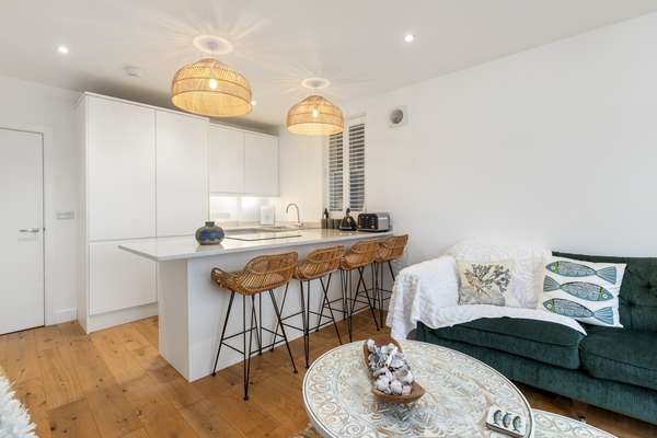 Azure - Sea View Apartment