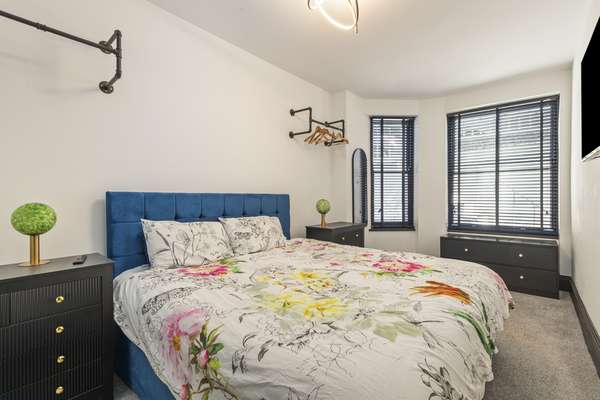 1 Bedford House - Close to Town and Seafront