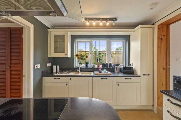 Buttyland Farm Cottage - Manorbier, Parking, Firepit
