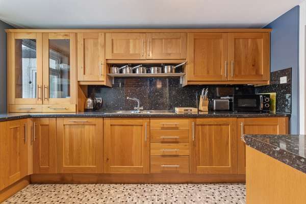 Captains View - Sea Views, Harbour Views, Terrace, Parking