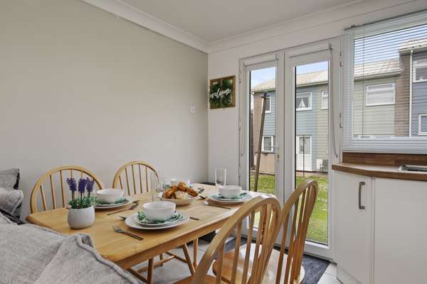 Dewis Da - Short walk from beach, parking