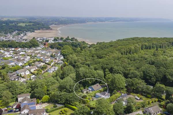 Fern Hill - Close to village and beach