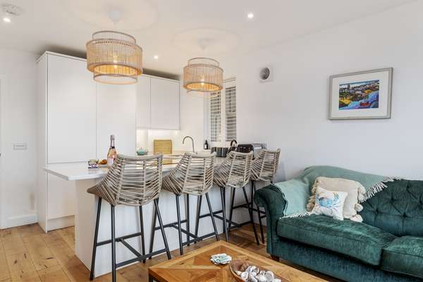 Midnight - Sea View Apartment