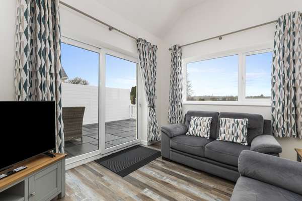 Bramble Cottage - Peaceful, Dog Friendly Cottage