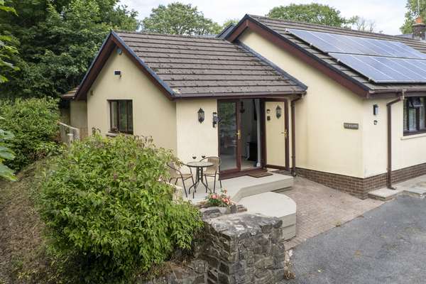 The Willows - Cosy Retreat, Close to Village and Beach