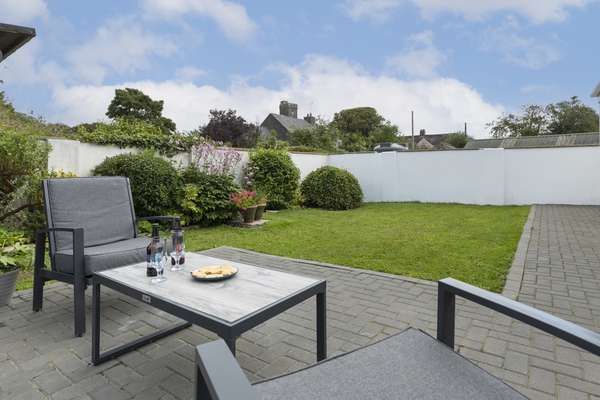 Two Hoots - Peaceful Cottage, Rural views