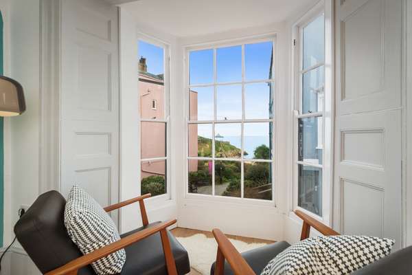 Windermere House - Sea Views, Close to Harbour