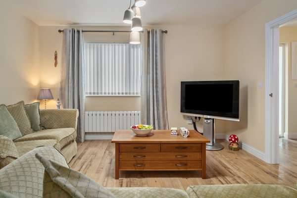 Y Deri - Close to village and beach