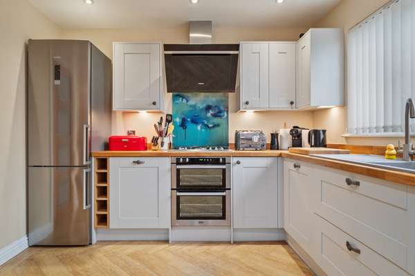 Y Deri - Close to village and beach